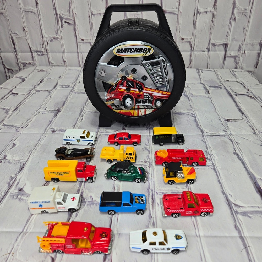 Vintage Matchbox Diecast Vehicle Lot 14 Cars with Tara Toy Tire Carrying Case